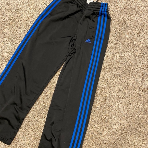 Womens Adidas Sweatpants - Picture 2 of 4